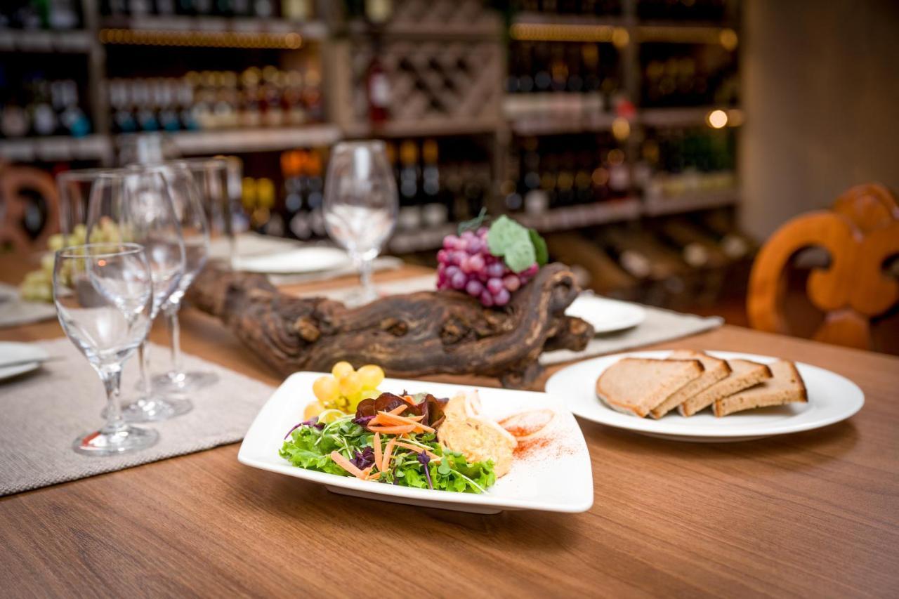 Spundloch- Das Hotel & Weinrestaurant فيتسوخهيم المظهر الخارجي الصورة
